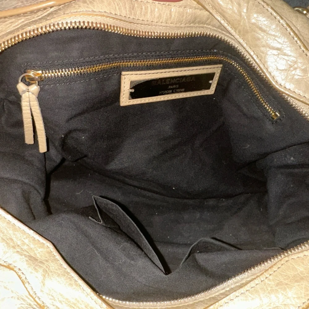 Balenciaga City Bag - Picture 5 of 11